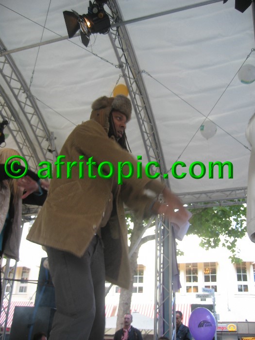 ../Images/Krefeld-Strssenmodenschau-2005 159.jpg